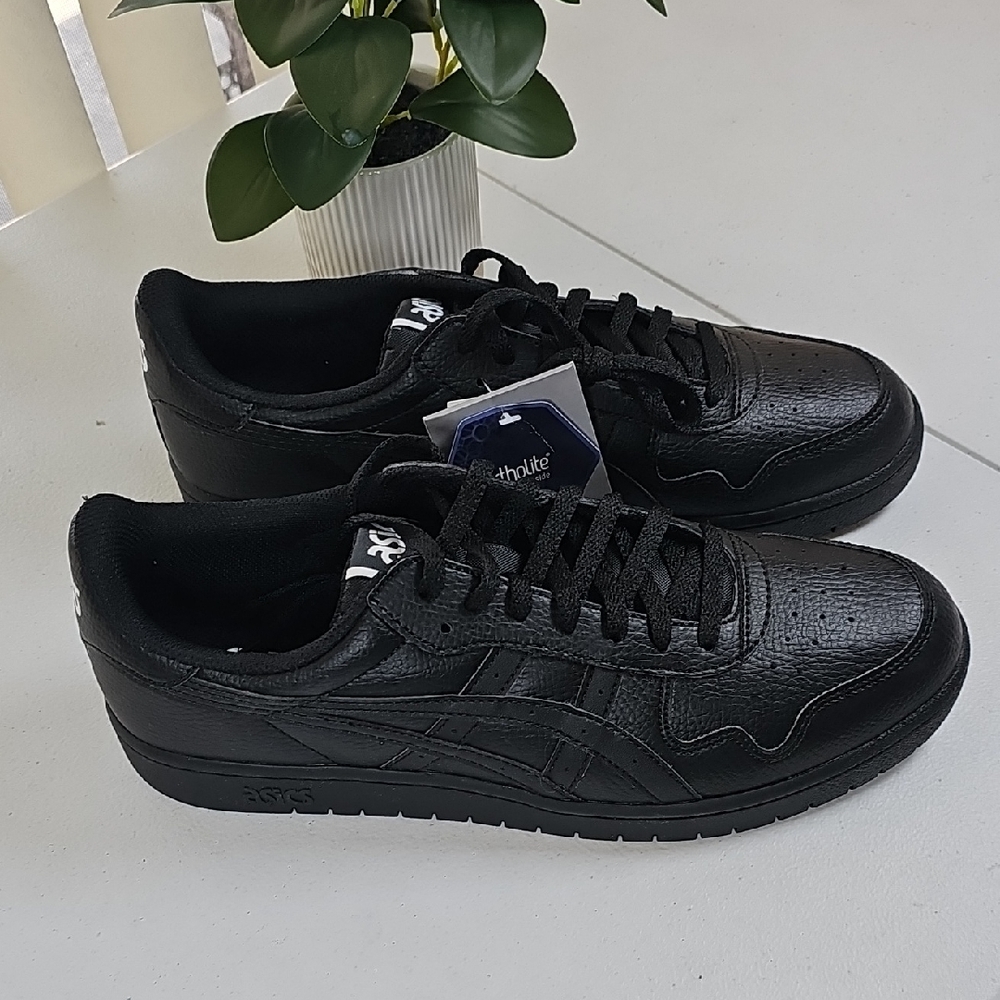 ASICS Men's Black Sneakers